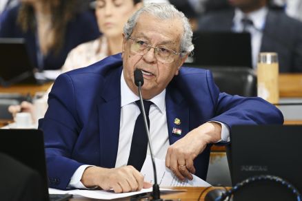 O senador Jayme Campos, que criticou a atitude de algumas lideranas polticas