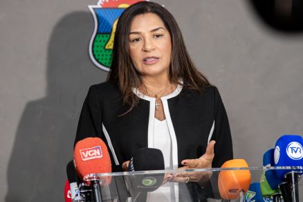 A vereadora Dra. Mara, autora do pedido de comiss�o, que presidir� trabalhos