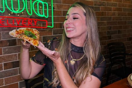 Festival vender fatias e pizzas inteiras