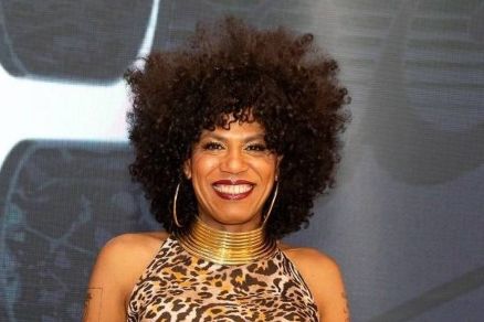 Valria Barcellos  cantora, atriz, DJ, performer, escritora e artista plstica -