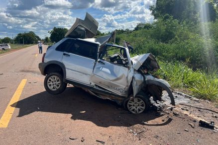 Fiat Uno dirigido por Luiz Guilherme da Silva Santos; jovem morreu no local 