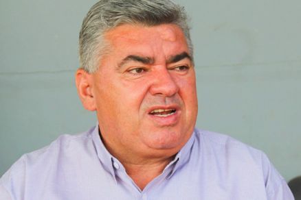 O prefeito de Barra do Garas, Adilson Gonalves, que fez o investimento nas bandas 