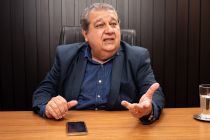 "Fac��es focam em adolescente por ser f�cil ludibriar e enganar"