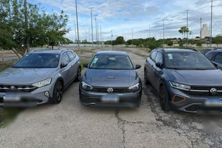 Ao apreendeu trs veculos adquiridos com valores desviados