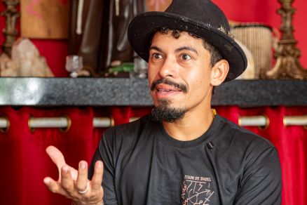 Cristian Siqueira, de 33 anos, que lidera o Templo de Quimbanda Itaim de Babel