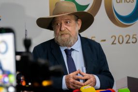 Barbudo: Bolsonaro escolheu Fl�vio por �j� estar no m�tier�