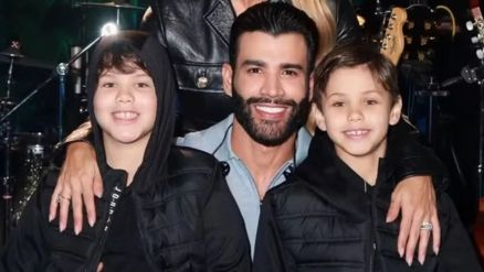 Gusttavo Lima e filhos 