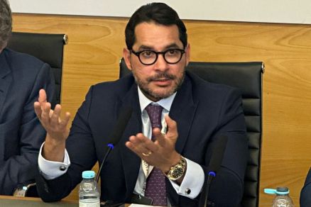 O desembargador federal Newton Ramos, o Tribunal Regional Federal da 1 Regio, que manteve condenao do DNIT