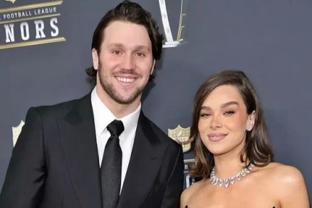 Josh Allen e Hailee Steinfield