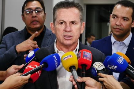 O governador Mauro Mendes, que disse que ingressou no Executivo sem pensar na remunera��o 