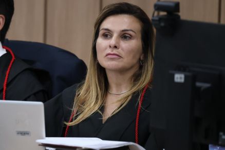  promotora de Justi�a de Mato Grosso, �lide Manzini de Campos, que participa da acusa��o do policial civil M�rio Wilson Vieira da Silva Gon�alves