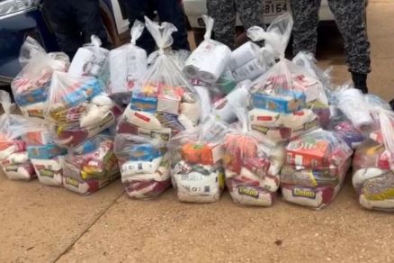 Cestas b�sicas apreendidas pela equipe policial 