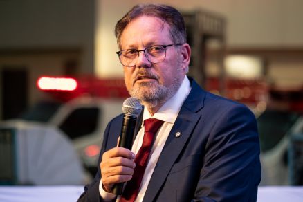 O secret�rio de Estado de Sa�de, Gilberto Figueiredo, que � contr�rio a transfer�ncia