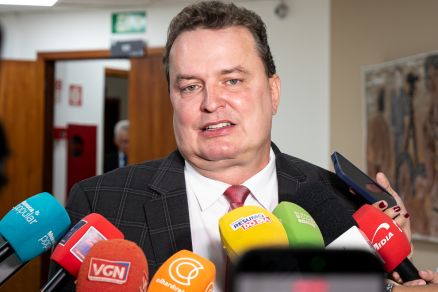 O presidente da Assembleia Legislativa, deputado Max Russi, defendeu a liberdade para cada um buscar seu espa�o