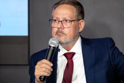 O secret�rio estadual de Sa�de, Gilberto Figueiredo, disse que vai defender sua equipe