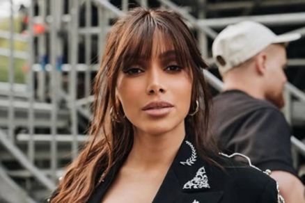 Anitta conta ter assistido ao filme de Kleber Mendon�a Filho durante as f�rias com a fam�lia