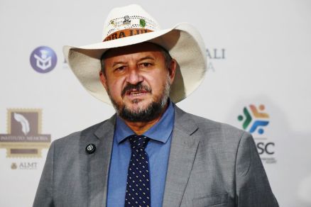 O deputado Gilberto Cattani, que teve a filha assassinada aos 26 anos