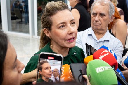 A prefeita de V�rzea Grande, Fl�via Moretti, disse ter amizade com Otaviano Pivetta, apesar dele n�o ser o nome do PL