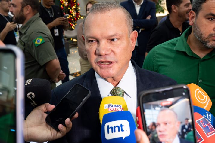 Wellington nega chapa pura, mas descarta alian�a com esquerda