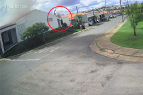 �Achei que ia morrer�, diz moradora salva por vizinho bombeiro