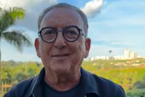 Galv�o Bueno celebra alta hospitalar ap�s 2� interna��o por pneumonia