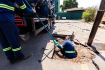 Prefeitura de Cuiab� faz 150 limpeza de bocas de lobo em dezembro