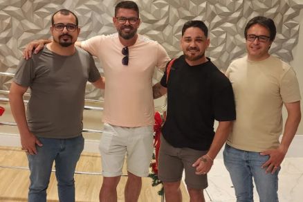 Johnny e Cleiton est�o com o presidente da ABRES edo SINDISOL, de Balne�rio Cambori�  