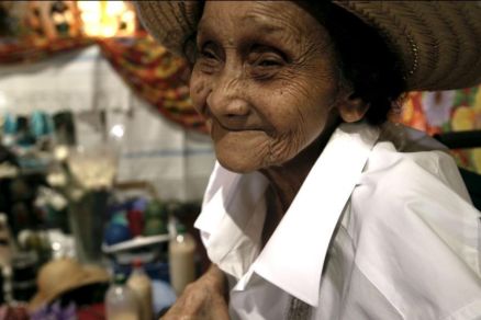 Filme �V� Maria�, que conta os �ltimos anos de vida da M�e de Santo Maria Jos� da Silva Matos 