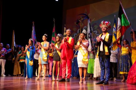 O evento � marcado pelo desfile das fantasias das comiss�es de frente de cada agremia��o 