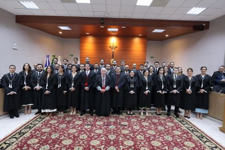 Os 35 novos ju�zes que tomaram posse em sess�o solene nesta quarta-feira 