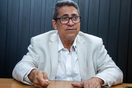 O secret�rio de Governo, Ananias Filho, defende que cuidar do lixo da cidade � responsabilidade de todos