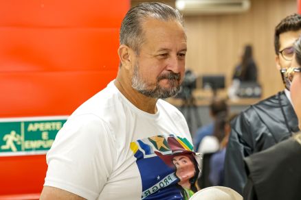 O deputado Gilberto Cattani, que acompanha o Tribunal do J�ri de seu ex-genro e do irm�o dele