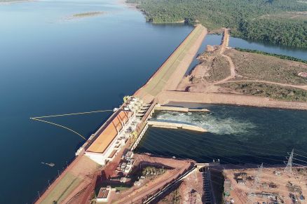 Usina Hidrel�trica de Col�der, localizada no Rio Teles Pires