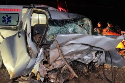 Acidente em Sorriso deixou caminhonete destru�da e sete pessoas feridas em MT 