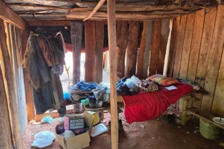 Alojamento prec�rio em Porto Alegre do Norte, onde 586 pessoas foram resgatadas