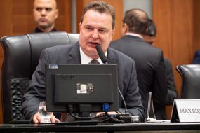 Max cita �constru��o dif�cil�, mas cr� em Podemos na C�mara