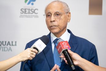 J�lio diz que divis�o da direita pode prejudicar grupo em MT