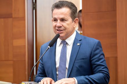 O governador Mauro Mendes, que discursou na abertura do ano legislativo da Assembleia Legislativa nesta segunda