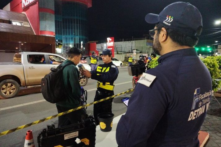Pol�cia prende 88 por embriaguez no fim de semana em MT