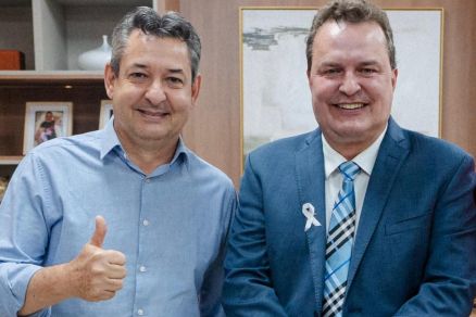 O deputado estadual Max Russi (PSB), que deve assumir em breve a lideran�a do Podemos no estado, e o pastor Marcos Ritela