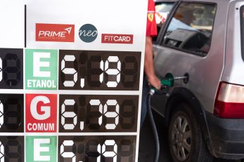 Etanol tem nova alta em Cuiab� e gera reclama��es de motoristas