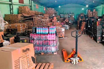 Entre os itens apreendidos est�o bebidas alco�licas, e produtos de tabacaria