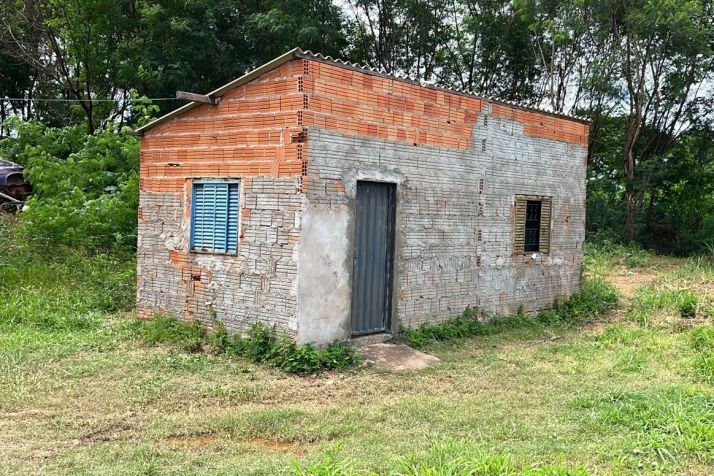 Jovem � chamado na porta de casa e morto a tiros em Cuiab�