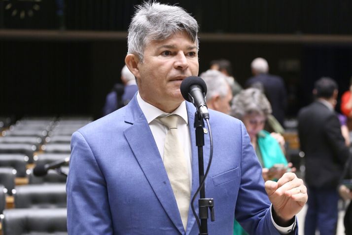 Pizzaria de Dirceu virou site que recebeu R$ 327 mil de Medeiros 