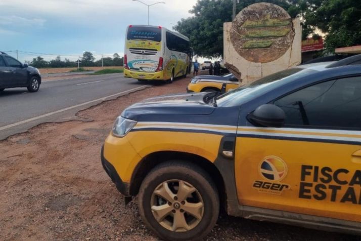 Ager combate clandestinos e retira 7 ve�culos de circula��o