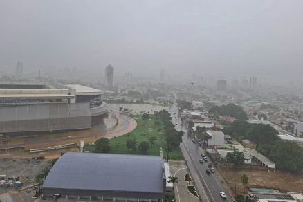 Cuiab� amanheceu com o c�u fechado e a chuva persistente nesta ter�a-feira (24)
