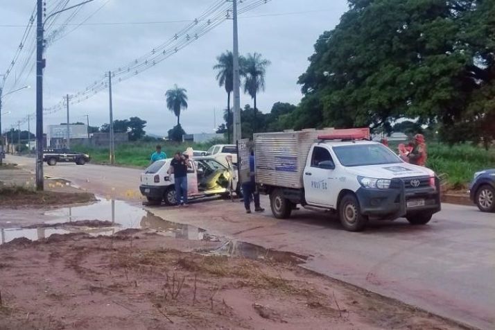 Quatro jovens morrem em confronto com a PM ap�s abordagem