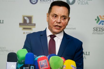 O deputado estadual Eduardo Botelho projetou que a chapa ser� mais 