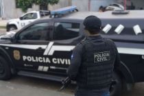 Mulher condenada por tr�fico de drogas � presa pela Pol�cia Civil