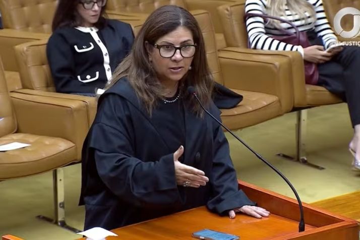 'Mal tem lanche', diz ex-ju�za que recebeu R$ 359 mil em 4 meses